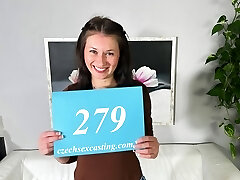 Paramour of swingers wants to be a photo model