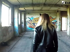 Painting graffiti, boinking a guy and getting jism on my chest