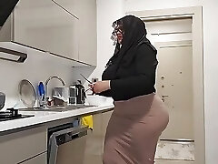 My step-mom's g-string doesn't fit her big ass.