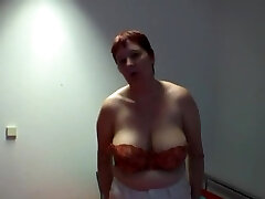 belle mature solo saggy udders
