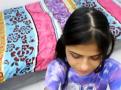 I give a good blowjob my stepbrother - porn in spanish