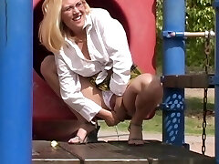 Preciosa anglosajona object insertion yellow veggie public p Preciosa anglosajona object insertion yellow veggie public p