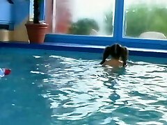 Crazy young girl fucked in the swimming pool