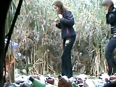 pissing in nature4671