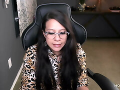 Schoolteacher forgot to log off school computer and fucks in front of class