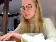 Young fuckslut Marice fuck with toy bear Young fuckslut Marice fuck with toy bear