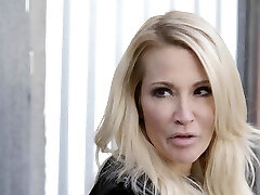 Extremely wild American girly-girl Jessica Drake wanna some tribbing at night Extremely wild American girly-girl Jessica Drake wanna some tribbing at night