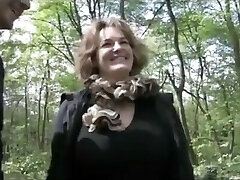 Fat mature mummy picked up and fucked in the woods