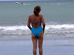 My wife's first onanism on the beach My wife's first onanism on the beach