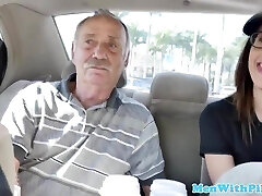 Teenage amateur sucking oldmans man sausage Teenage amateur sucking oldmans man sausage