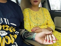 Very First time she rides my dick in car, Public sex Indian desi Lady saara banged very hard in Boyfriend's car