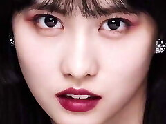 Momo's Extremely Promiscuous Close-Up