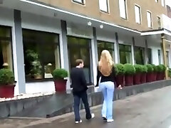 Deutsches Inexperienced Pornogirl vom Fan erkannt und im Hotel gef