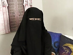 niqab babe necesita aprender checo