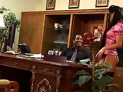 India Summer is a milf who enjoys getting screwed India Summer is a milf who enjoys getting screwed