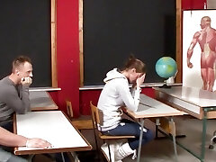 German student does amateur MMF threeway at university