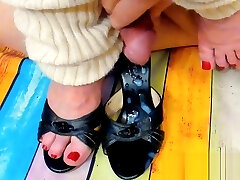 Shoesex with True Vintage Mules Baggy Leg Warmers and Inshoe Cum Shot Shoesex with True Vintage Mules Baggy Leg Warmers and Inshoe Cum Shot