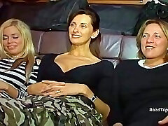 Angie, Anabel and Alicia in the car Angie, Anabel and Alicia in the car