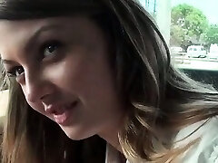 Nasty school babe gifting her boyfriend with Dt in car
