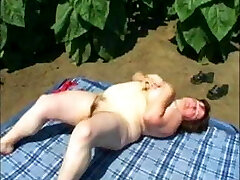 Meaty Mature Outdoor R20