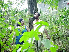 DESI LOCAL GIRLFIREND SEX WITH Boyfriend IN JUNGLE FULL MOVIE