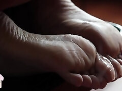SAKURAsFEET - Jizz on little Asian soles