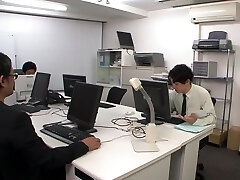 异国情调的日本女孩在疯狂的办公室，成熟的熟剪辑
