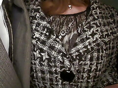 JAPANESE HOTTIE BENDS OVER FOR A HARD FUCK AFTER Douche JAPANESE HOTTIE BENDS OVER FOR A HARD FUCK AFTER Douche