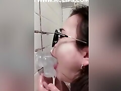 Chinese Lady Dirty Head