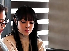 Amateur Asian teen sucks this big hard cock