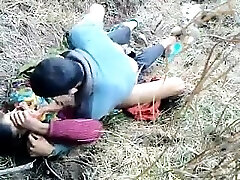 AsianSexPorno.com - Indian college pair outdoor sex