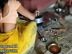 New Hd Khana Banane Wali Ko Kitchen Me Hi Chod Diya Hindi Movie