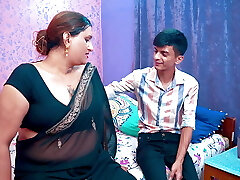 super heiße milf-dame vom lieferjungen verführt und hart gefickt super heiße milf-dame vom lieferjungen verführt und hart gefickt