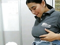 继母加热了她的继女的荡妇,他们有疯狂的自制女同性恋 继母加热了她的继女的荡妇,他们有疯狂的自制女同性恋