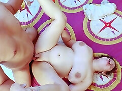 милфа с большими сиськами соблазнила портного и жестко выебала его милфа с большими сиськами соблазнила портного и жестко выебала его