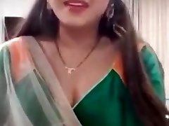 भारतीय लड़की के साथ selfies प्रेमी है । mp4