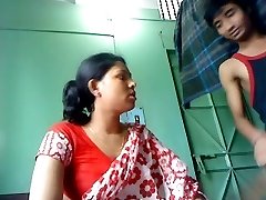 Desi Pair Fucking In Advance Of Camera and Enjoying