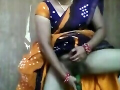 tante indienne sexy masterbating