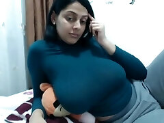 Desi big tits cougar cam show