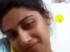 भारतीय लड़की हस्तमैथुन के लिए Skype पर उसके प्रेमी