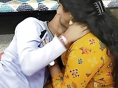 红宝石阿姨与她的男朋友-1st晚上出去 红宝石阿姨与她的男朋友-1st晚上出去