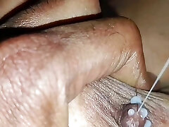 Desi bhabhi Milky boobs pressing by her hubby Desi bhabhi Milky boobs pressing by her hubby