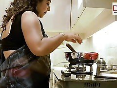 Stepmom fucked by her stepson in kitchen-- Stepmom satisfy her Stepson by giving him her Gigantic Ass