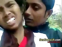 spicygirlcam - Desi Indian Girl Mamada a Su NOVIO al aire libre