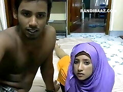 Muslim Indian girl having amazing fuck-fest with boyfriend