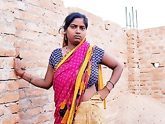 Desi beautiful 19 years aunty fingering her cremie taut poon with open her cloth Desi beautiful 19 years aunty fingering her cremie taut poon with open her cloth