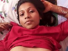 Hot Slender wife ko dost ke sath share kiya - Newley married wife threesome sex