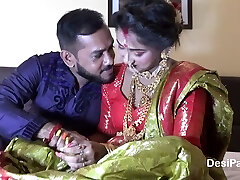 新婚的印度女孩Sudipa铁杆蜜月第一晚性别和饼-印地文音频