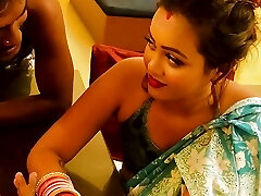 bhabi sale sexy baise avec son deborji dans la cuisine