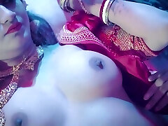 desi gawar nibba ko mila est une star moderne chaude et sexy qui parle biwi (audio hindi )